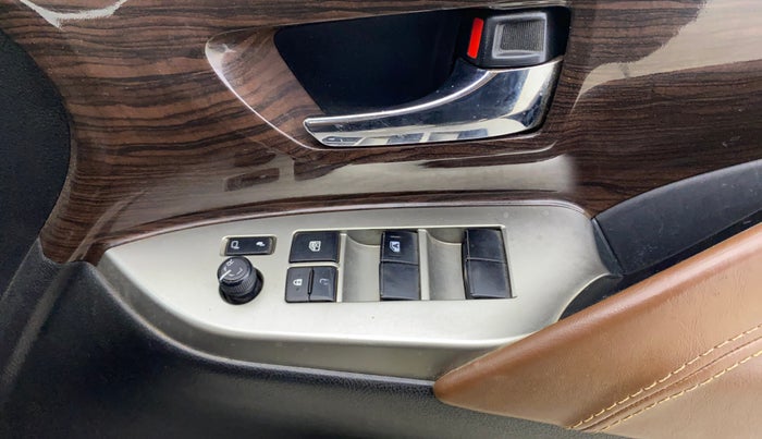 2021 Toyota Innova Crysta 2.4 G 7 STR, Diesel, Manual, 94,639 km, Driver Side Door Panels Control