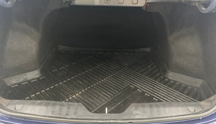 2020 Maruti Ciaz ALPHA 1.5 SHVS PETROL, Petrol, Manual, 84,080 km, Boot Inside