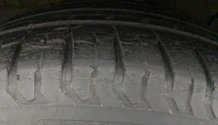 2018 Hyundai Verna 1.6 SX (O) CRDI MT, Diesel, Manual, 55,220 km, Left Rear Tyre Tread