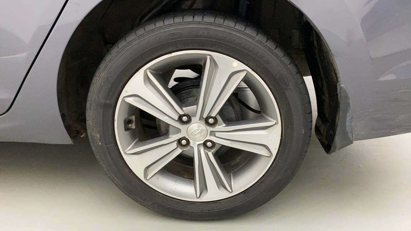 2018 Hyundai Verna 1.6 SX (O) CRDI MT, Diesel, Manual, 55,220 km, Left Rear Wheel