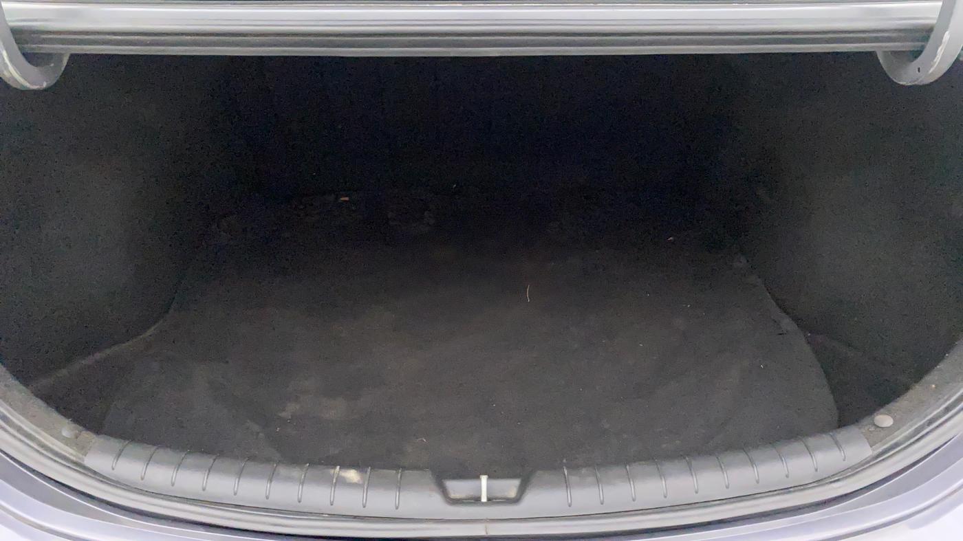 2018 Hyundai Verna 1.6 SX (O) CRDI MT, Diesel, Manual, 55,220 km, Boot Inside