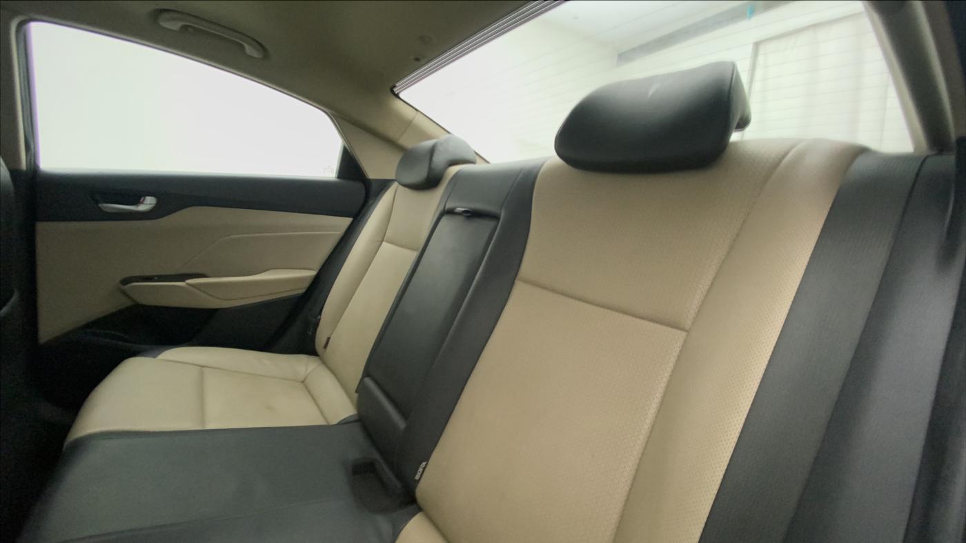 2018 Hyundai Verna 1.6 SX (O) CRDI MT, Diesel, Manual, 55,220 km, Right Side Rear Door Cabin
