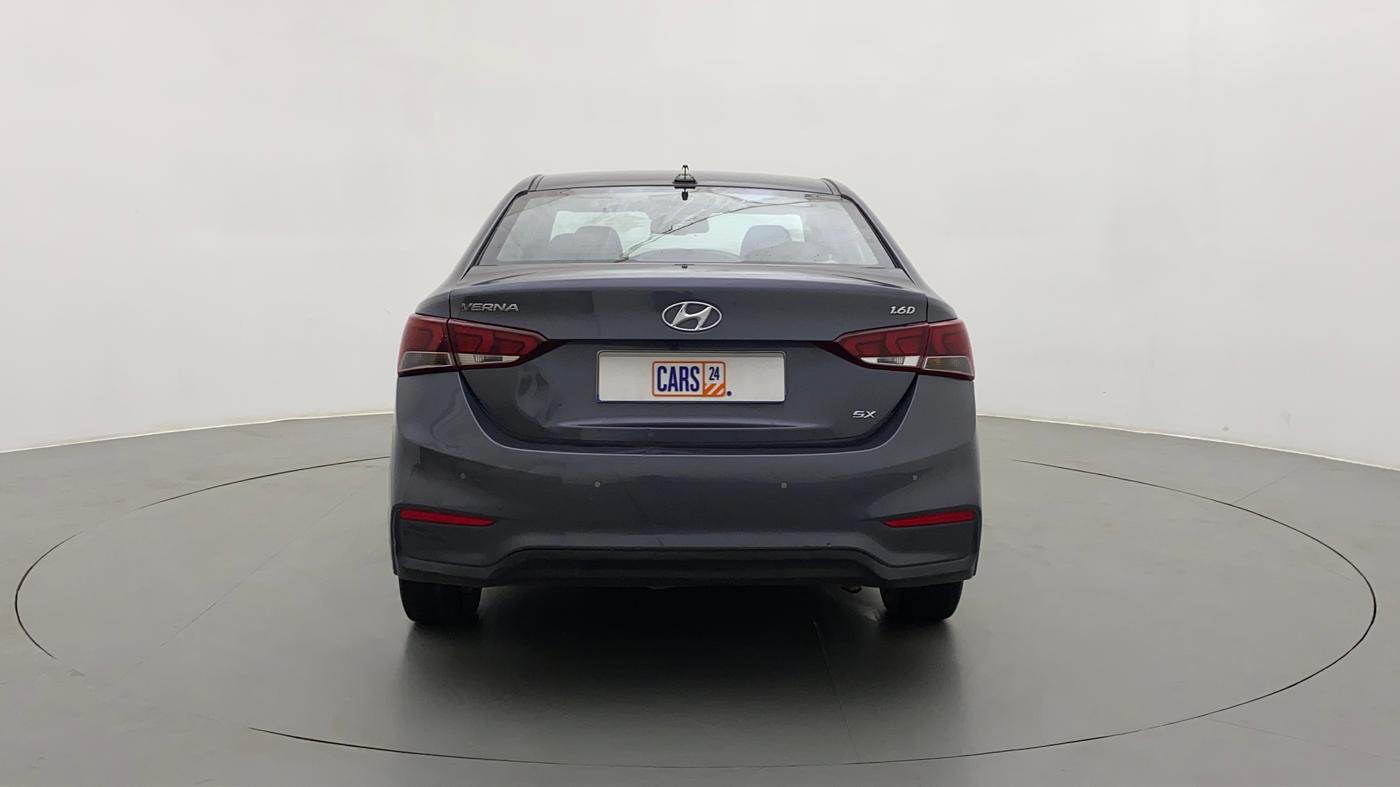 2018 Hyundai Verna 1.6 SX (O) CRDI MT, Diesel, Manual, 55,220 km, Back/Rear