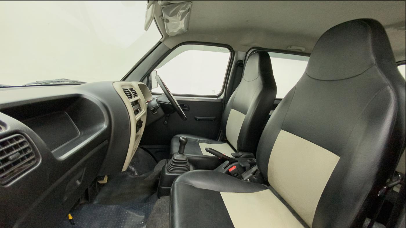 2017 Maruti Eeco 5 STR WITH A/C+HTR, Petrol, Manual, 26,699 km, Right Side Front Door Cabin