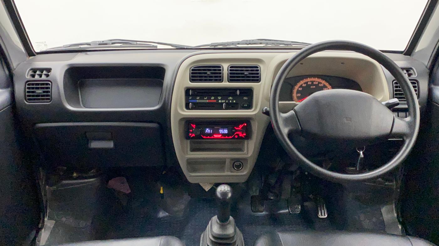 2017 Maruti Eeco 5 STR WITH A/C+HTR, Petrol, Manual, 26,699 km, Dashboard