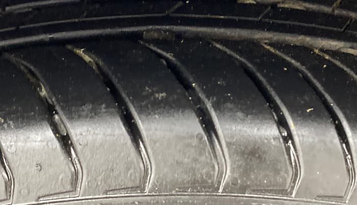 2014 Hyundai Grand i10 ASTA AT 1.2 KAPPA VTVT, Petrol, Automatic, 47,734 km, Right Rear Tyre Tread