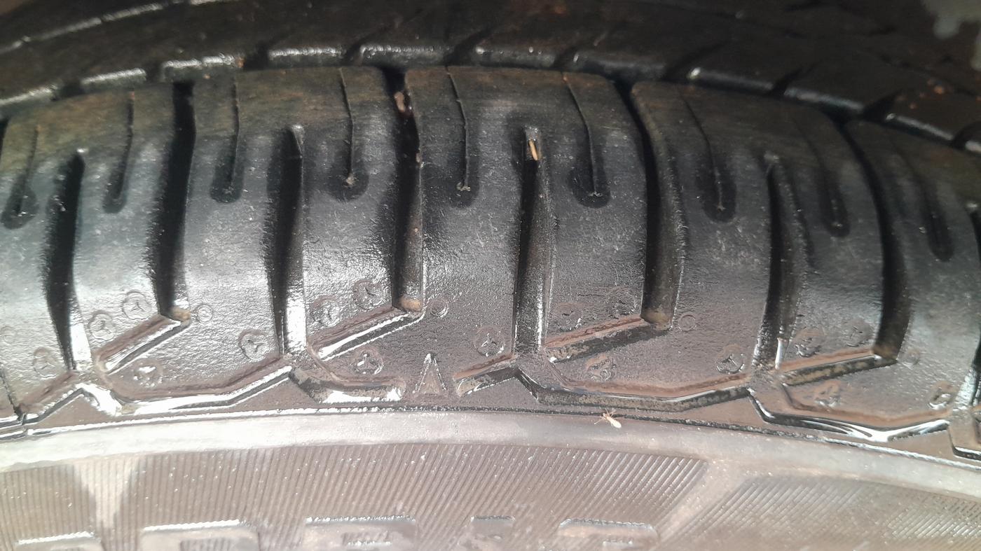 2016 Tata Tiago XM PETROL, Petrol, Manual, 64,168 km, Right Rear Tyre Tread