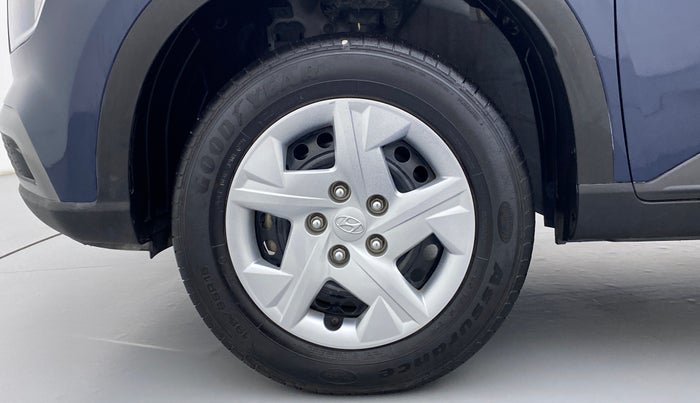 2021 Hyundai VENUE S MT 1.2 KAPPA, Petrol, Manual, 33,455 km, Left Front Wheel