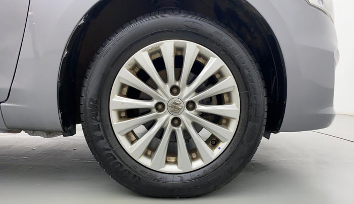 2017 Maruti Ciaz ZETA 1.4 VVT AMT, Petrol, Automatic, 30,492 km, Right Front Wheel