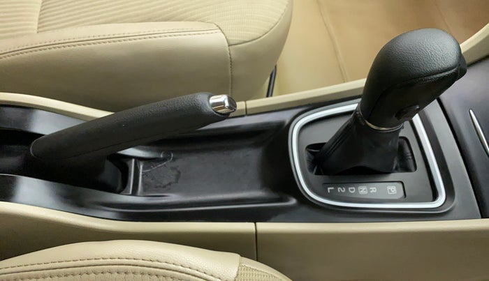 2017 Maruti Ciaz ZETA 1.4 VVT AMT, Petrol, Automatic, 30,492 km, Gear Lever