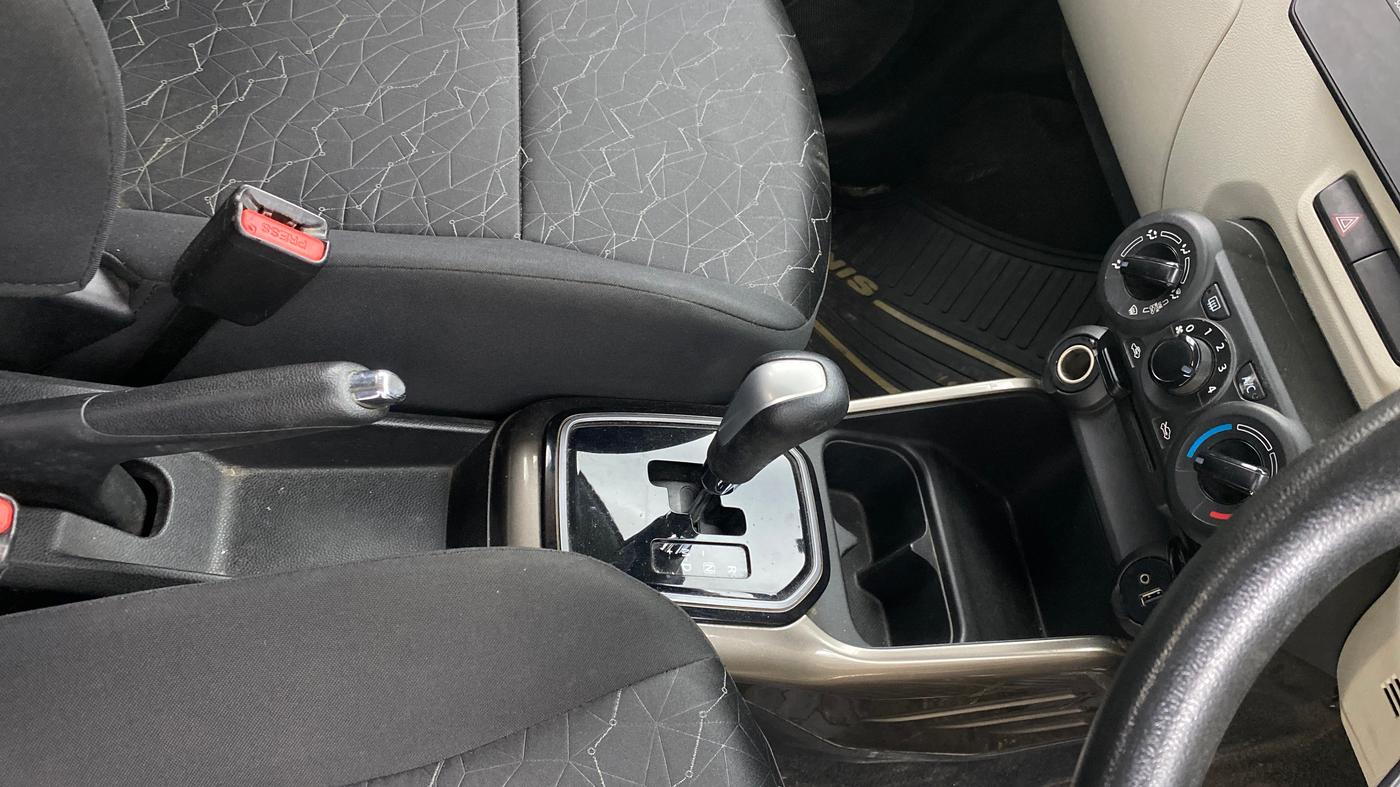 2017 Maruti IGNIS ZETA 1.2 AMT, Petrol, Automatic, 37,403 km, Gear Lever