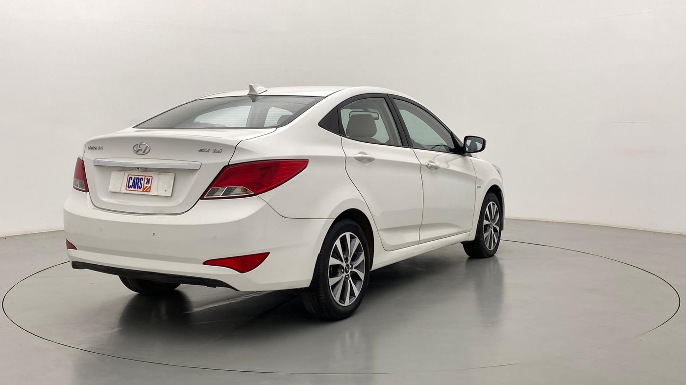2016 Hyundai Verna FLUIDIC 1.6 VTVT SX AT, Petrol, Automatic, 29,406 km, Right Back Diagonal