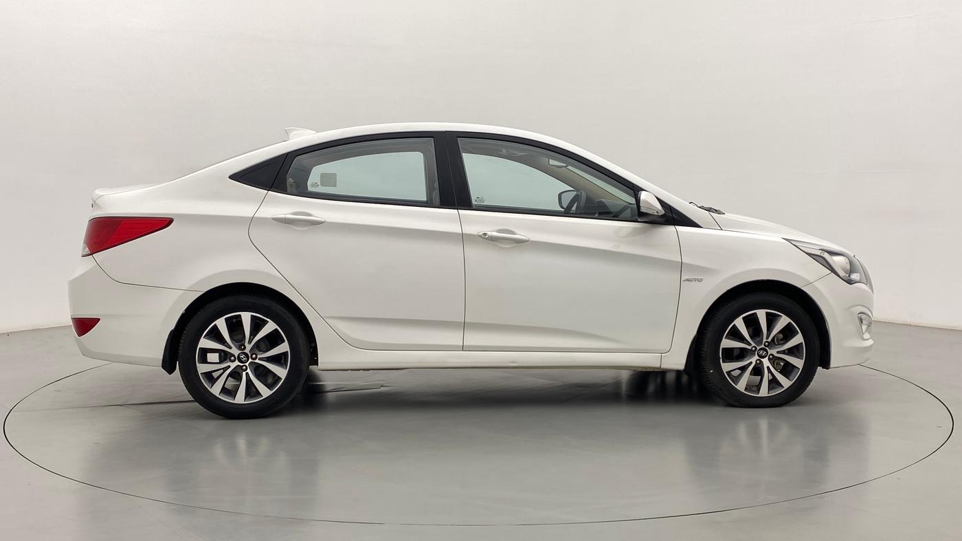 2016 Hyundai Verna FLUIDIC 1.6 VTVT SX AT, Petrol, Automatic, 29,406 km, Right Side View