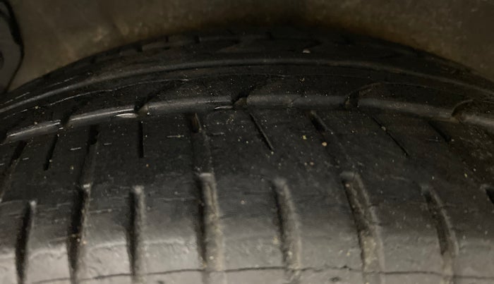 2016 Hyundai Verna FLUIDIC 1.6 VTVT SX AT, Petrol, Automatic, 29,406 km, Right Rear Tyre Tread