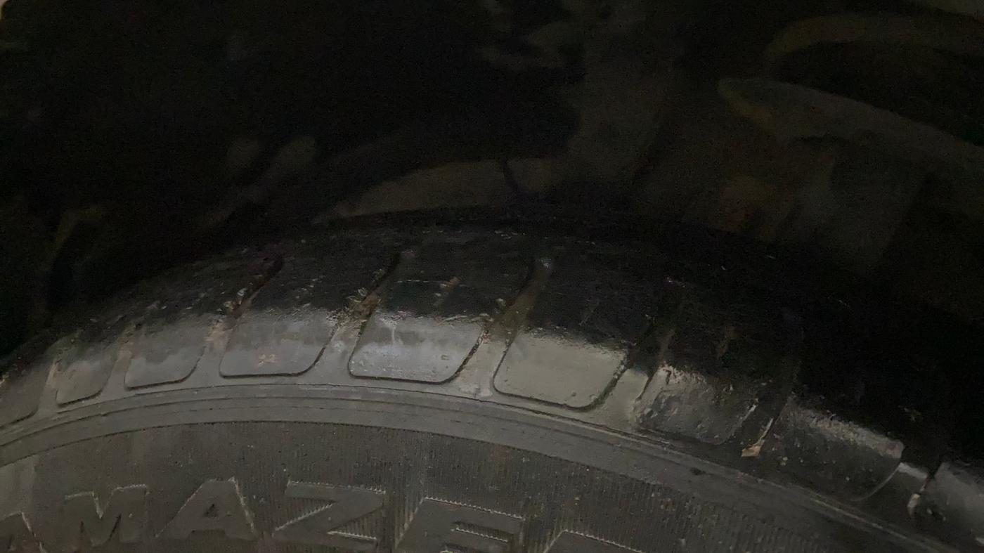 2018 Maruti Dzire VXI AMT, Petrol, Automatic, 63,854 km, Left Front Tyre Tread