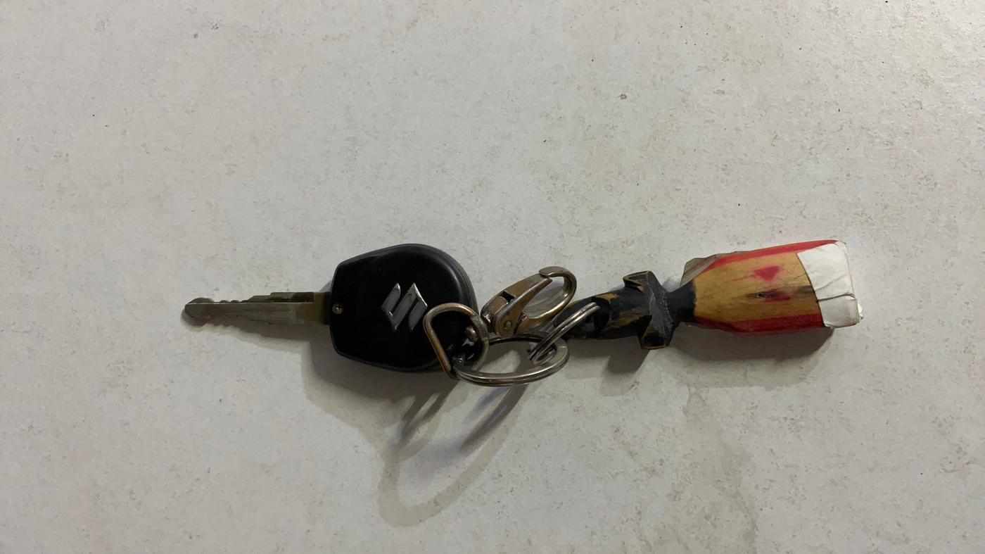 2018 Maruti Dzire VXI AMT, Petrol, Automatic, 63,854 km, Key Close Up
