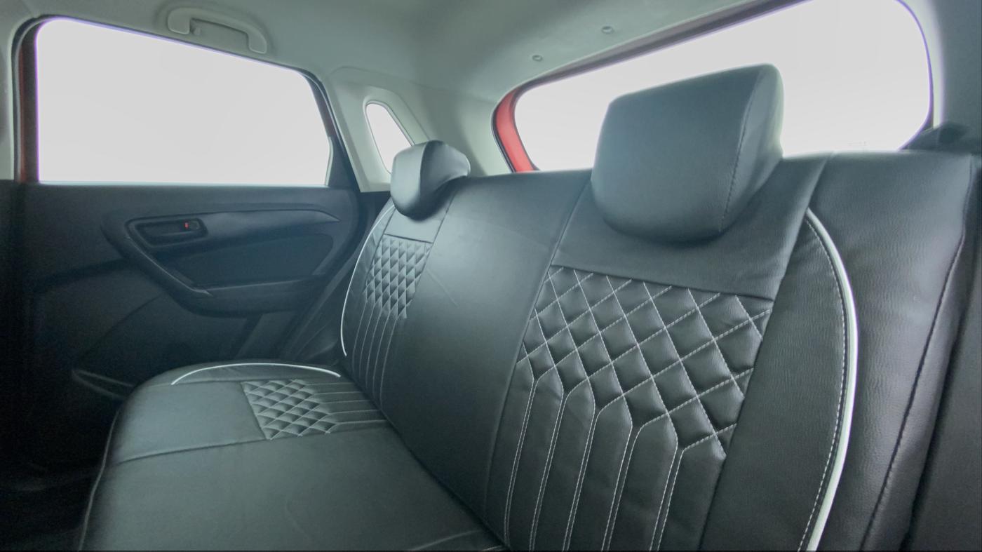 2018 Maruti Vitara Brezza VDI, Diesel, Manual, 52,765 km, Right Side Door Cabin View