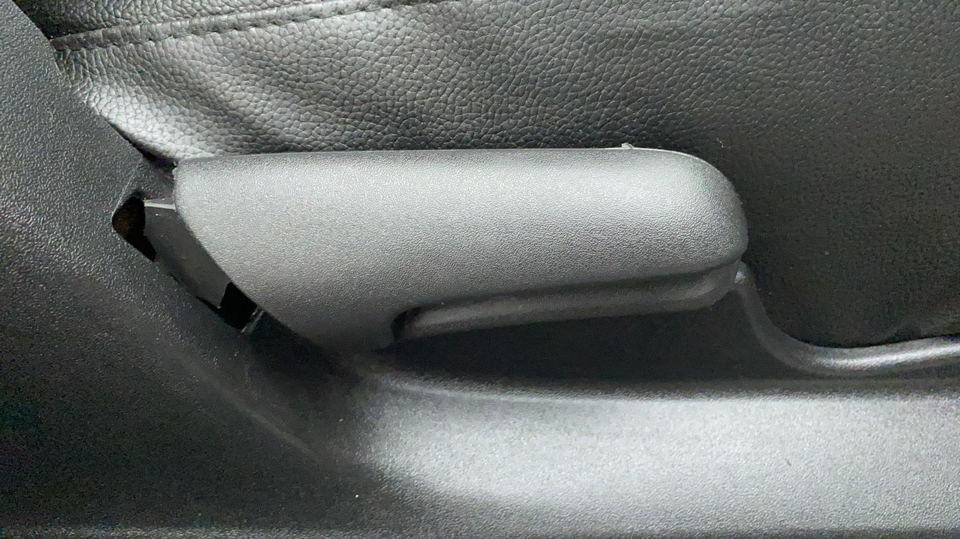 2018 Maruti Vitara Brezza VDI, Diesel, Manual, 52,765 km, Driver Side Adjustment Panel