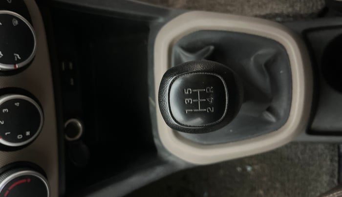 2019 Hyundai Xcent S 1.2, Petrol, Manual, 31,094 km, Gear Lever