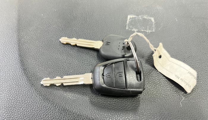 2019 Hyundai Xcent S 1.2, Petrol, Manual, 31,094 km, Key Close Up