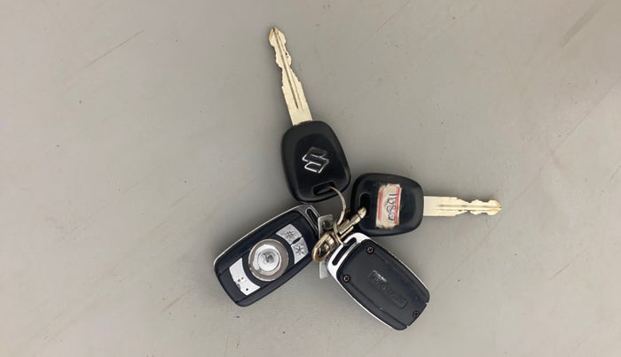 2013 Maruti Swift LXI, Petrol, Manual, 56,724 km, Key Close Up