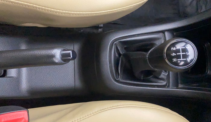 2013 Maruti Swift LXI, Petrol, Manual, 56,724 km, Gear Lever