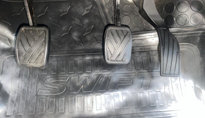 2013 Maruti Swift LXI, Petrol, Manual, 56,724 km, Pedals