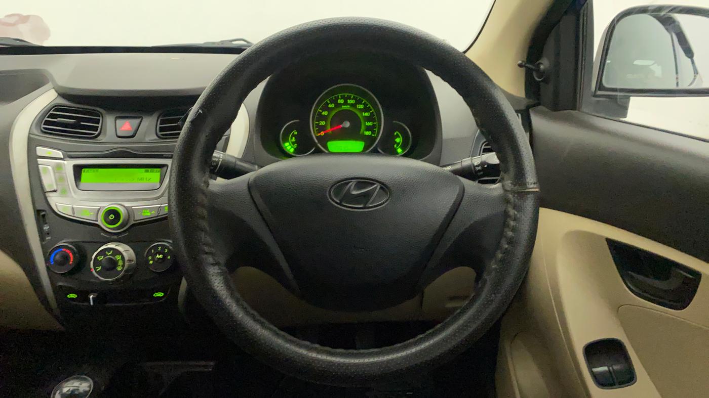 2015 Hyundai Eon MAGNA +, Petrol, Manual, 50,126 km, Steering Wheel Close Up