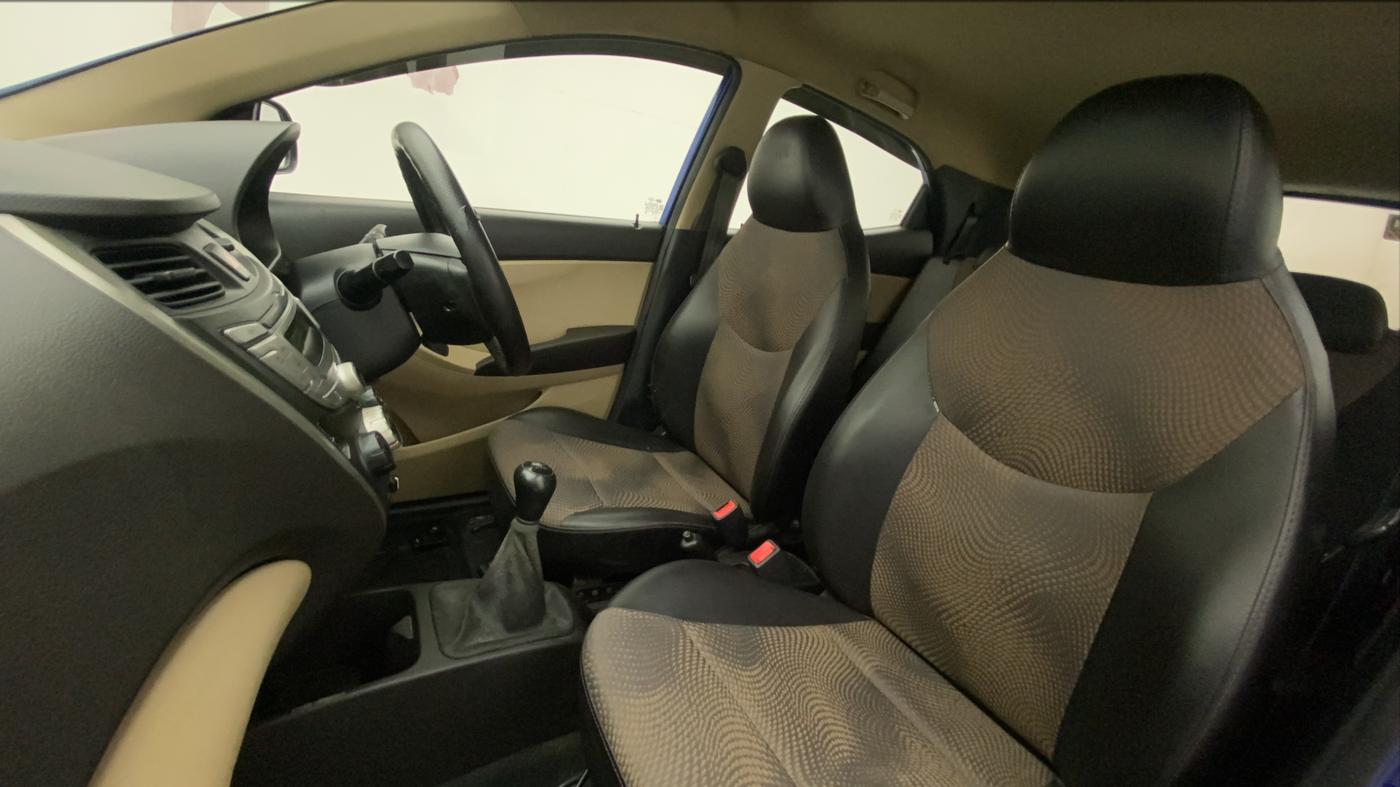 2015 Hyundai Eon MAGNA +, Petrol, Manual, 50,126 km, Right Side Front Door Cabin