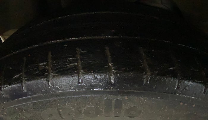 2018 Ford Figo Aspire TITANIUM 1.2 PETROL, Petrol, Manual, 45,715 km, Right Rear Tyre Tread