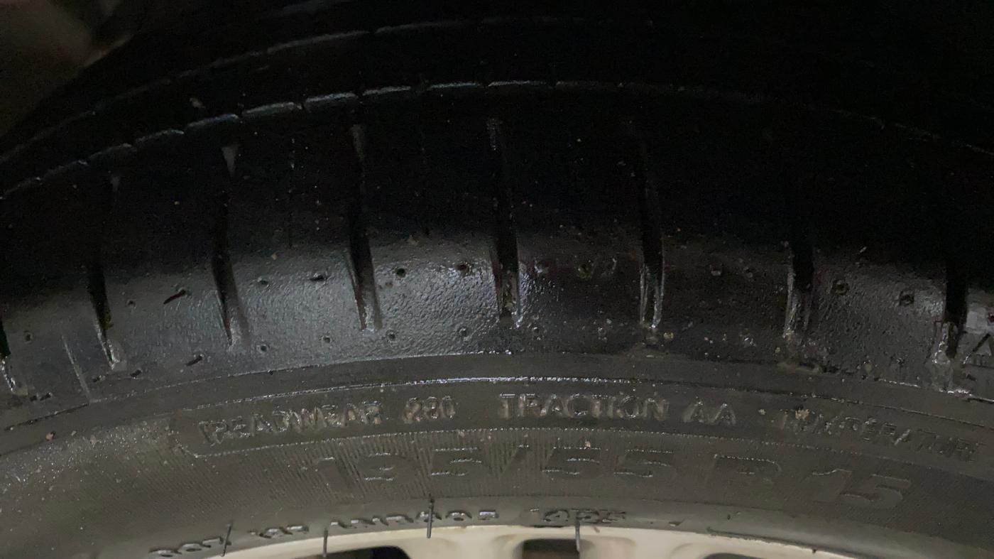 2018 Ford Figo Aspire TITANIUM 1.2 PETROL, Petrol, Manual, 45,715 km, Left Front Tyre Tread