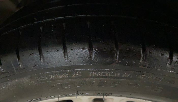 2018 Ford Figo Aspire TITANIUM 1.2 PETROL, Petrol, Manual, 45,715 km, Left Front Tyre Tread