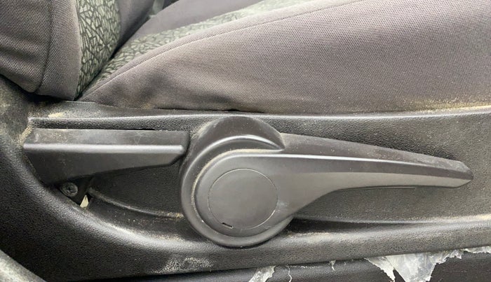 2016 Tata Zest XT PETROL, Petrol, Manual, 81,633 km, Driver Side Adjustment Panel