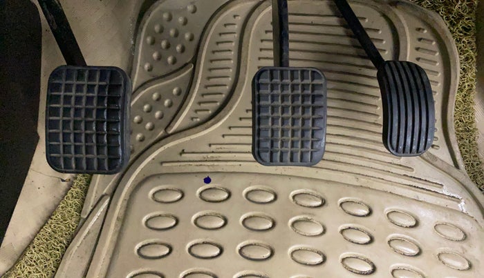 2016 Tata Zest XT PETROL, Petrol, Manual, 81,633 km, Pedals