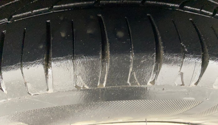 2016 Tata Zest XT PETROL, Petrol, Manual, 81,633 km, Left Front Tyre Tread