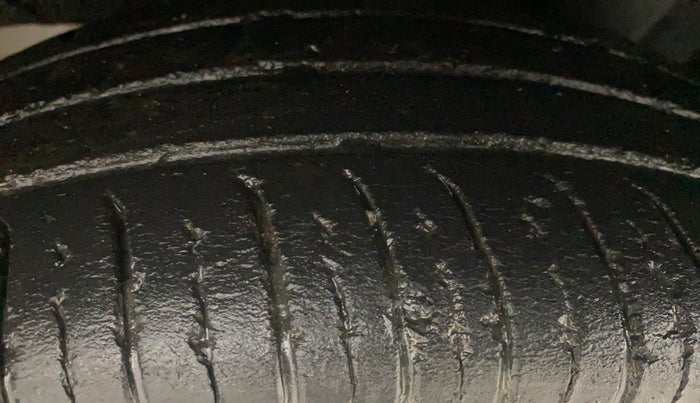 2024 Renault TRIBER RXZ, Petrol, Manual, 51,144 km, Left Rear Tyre Tread