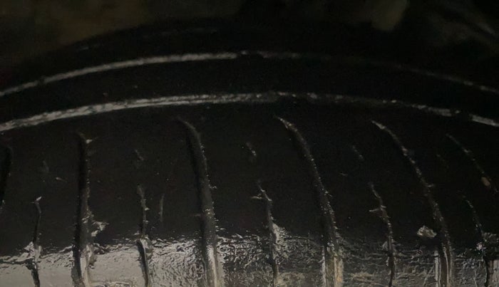 2024 Renault TRIBER RXZ, Petrol, Manual, 51,144 km, Right Front Tyre Tread