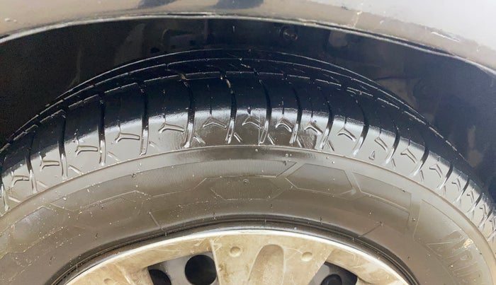 2013 Honda Brio S MT, Petrol, Manual, 96,095 km, Right Front Tyre Tread