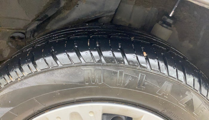 2013 Honda Brio S MT, Petrol, Manual, 96,095 km, Left Rear Tyre Tread