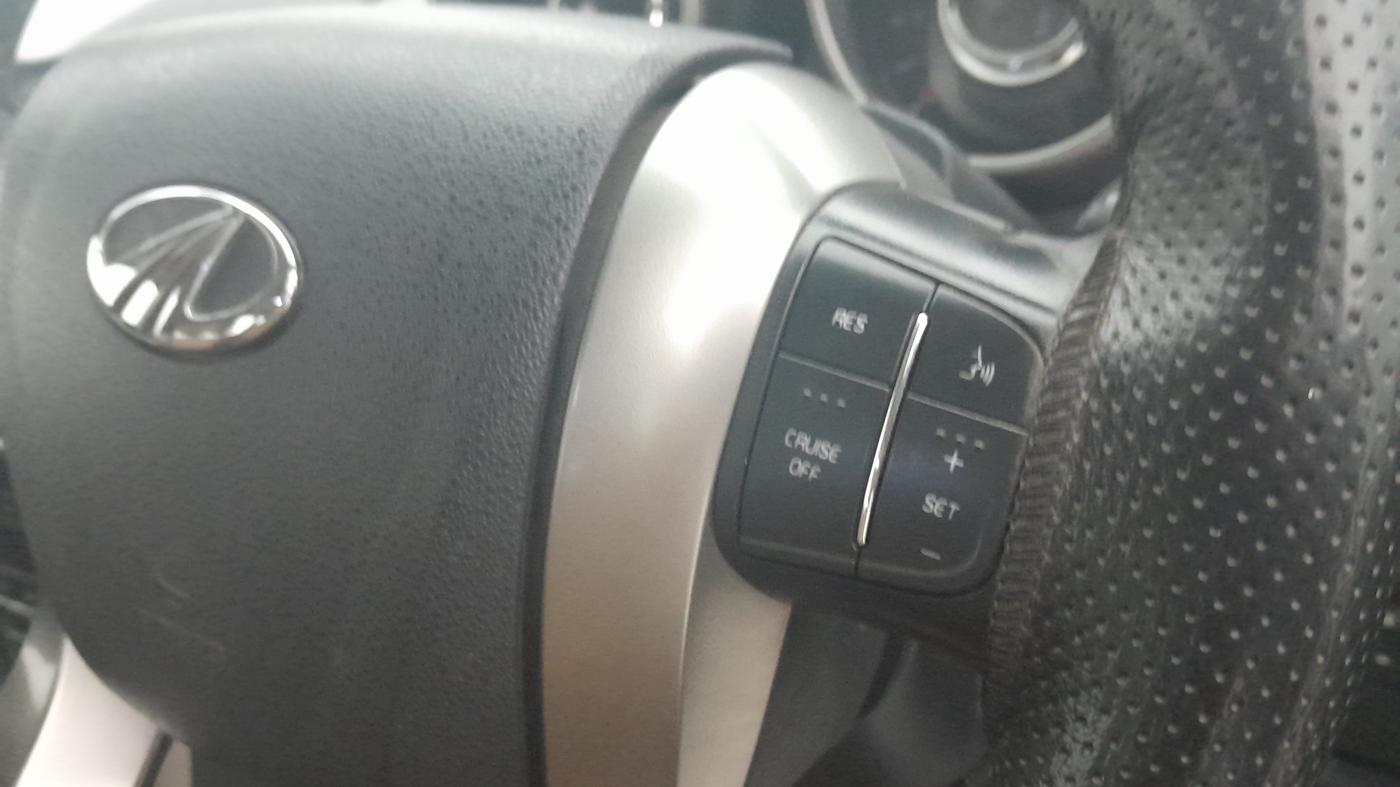 2018 Mahindra XUV500 W11 AT, Diesel, Automatic, 61,563 km, Adaptive Cruise Control