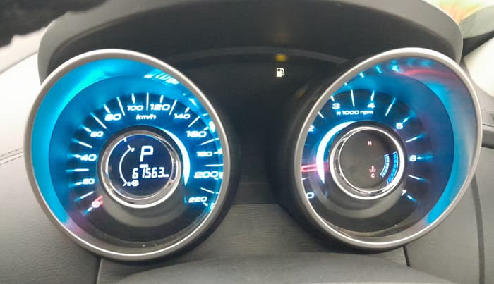 2018 Mahindra XUV500 W11 AT, Diesel, Automatic, 61,563 km, Odometer Image
