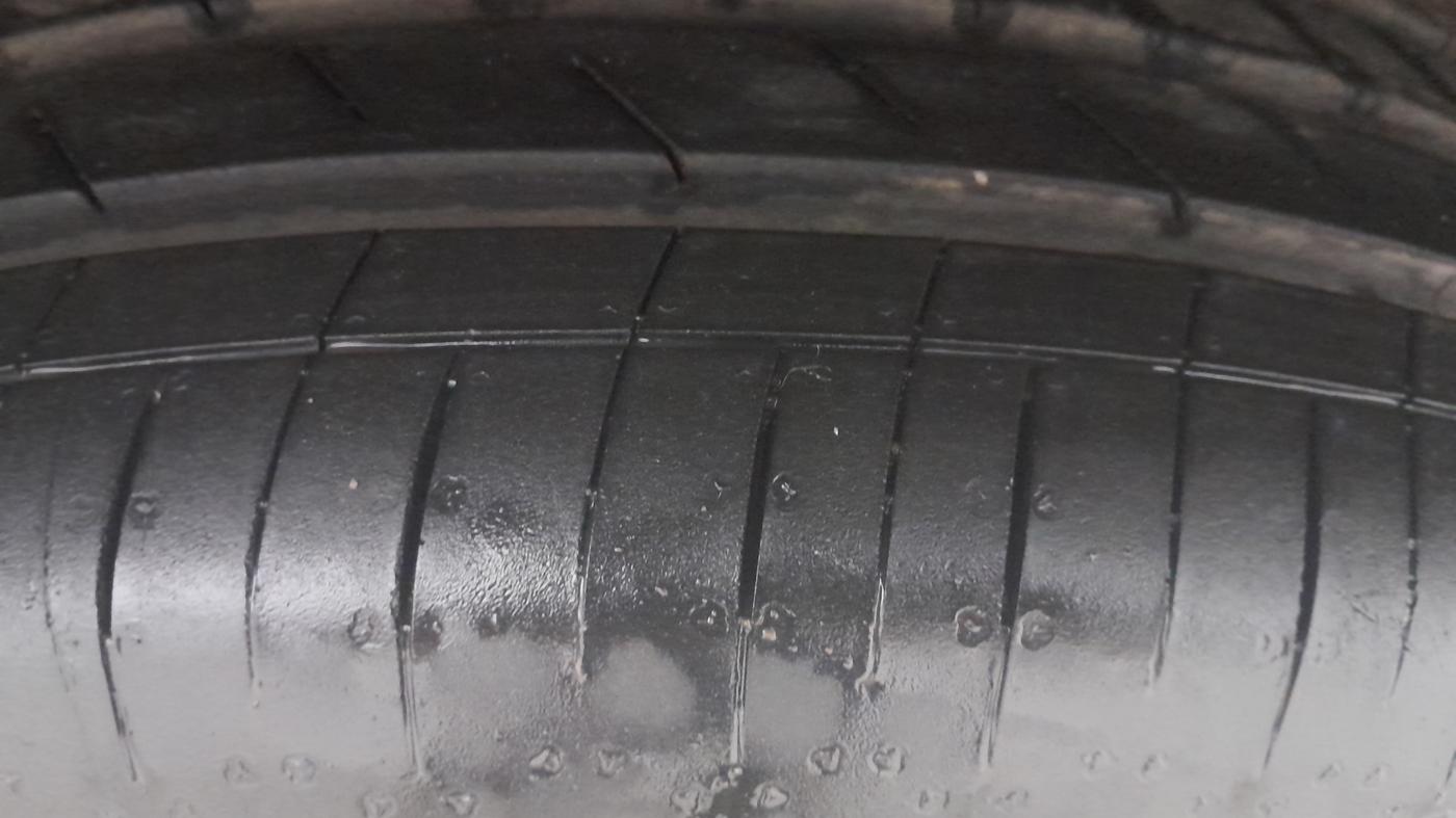 2018 Mahindra XUV500 W11 AT, Diesel, Automatic, 61,563 km, Left Rear Tyre Tread
