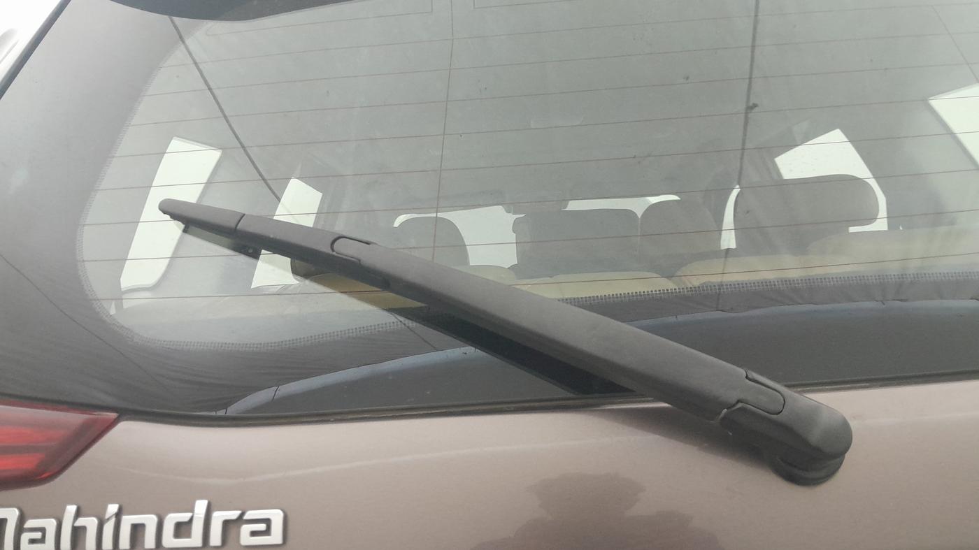 2018 Mahindra XUV500 W11 AT, Diesel, Automatic, 61,563 km, Rear Wiper