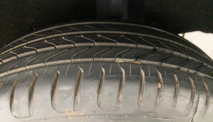 2017 Maruti Baleno DELTA CVT PETROL 1.2, Petrol, Automatic, 38,775 km, Left Rear Tyre Tread