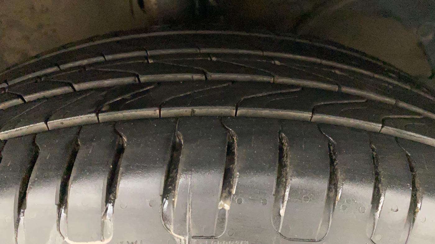 2017 Maruti Baleno DELTA CVT PETROL 1.2, Petrol, Automatic, 38,775 km, Right Front Tyre Tread