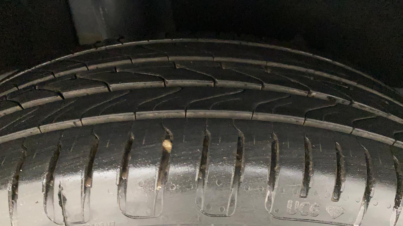 2017 Maruti Baleno DELTA CVT PETROL 1.2, Petrol, Automatic, 38,775 km, Right Rear Tyre Tread