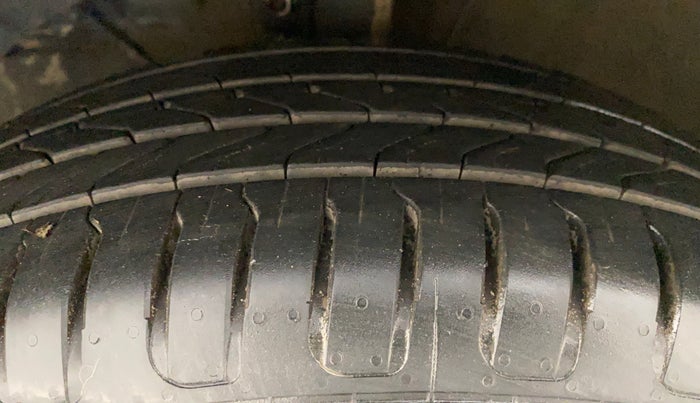2017 Maruti Baleno DELTA CVT PETROL 1.2, Petrol, Automatic, 38,775 km, Left Front Tyre Tread