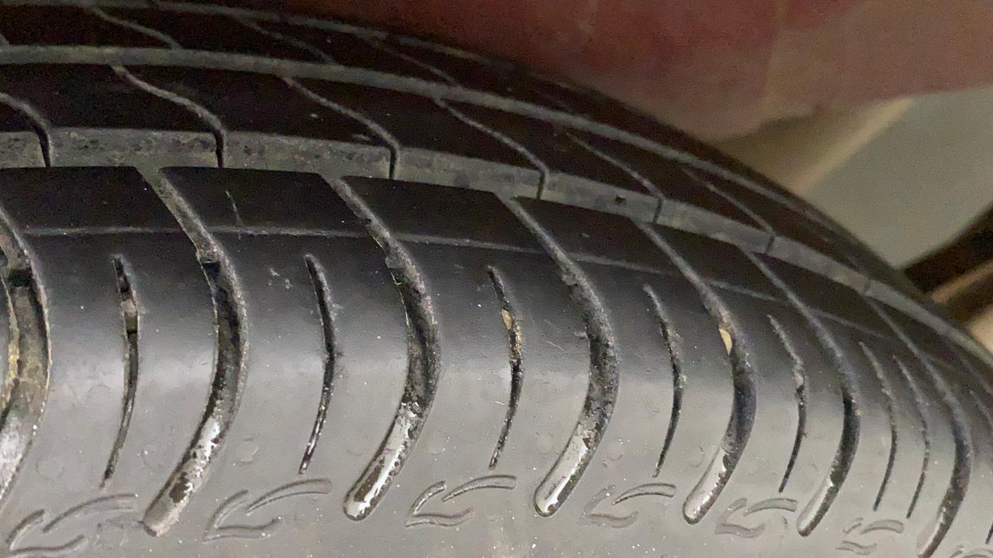 2014 Maruti Wagon R 1.0 VXI, Petrol, Manual, 79,204 km, Right Rear Tyre Tread