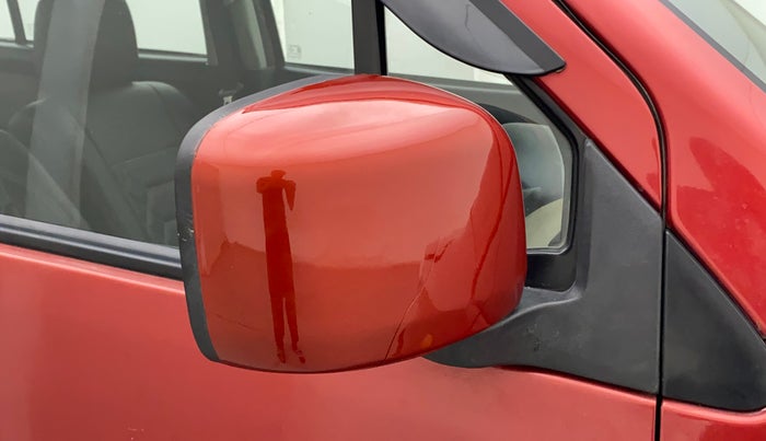 2014 Maruti Wagon R 1.0 VXI, Petrol, Manual, 79,204 km, Right rear-view mirror - Cover has minor damage