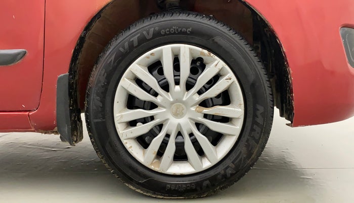 2014 Maruti Wagon R 1.0 VXI, Petrol, Manual, 79,204 km, Right Front Wheel